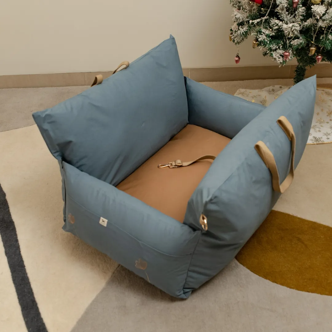 OAK Boho Holiday Travel Bed for Medium Dogs : Stone Blue & Sand